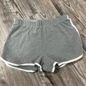 Hollister Gray Shorts Women’s Size Medium